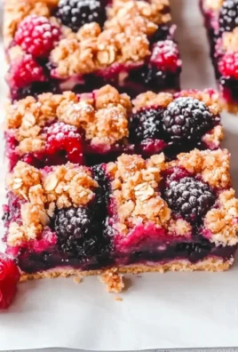 Irresistible Berry Crumble Bars for a Sweet Homemade Delight