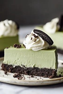 Delicious Matcha Cheesecake with Oreo Crust You’ll Love