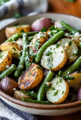 Delicious French-Style Potato and Green Bean Salad Recipe